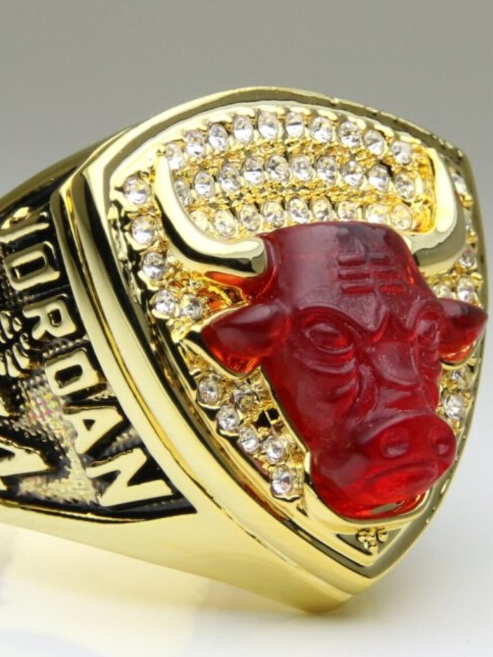 Chicago Bulls Championship Ring... USA premium version